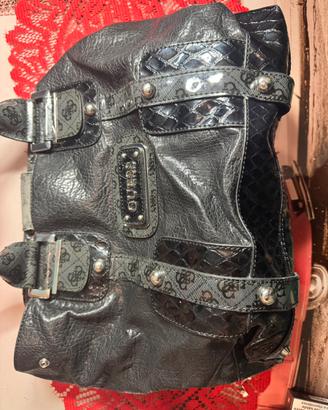 Borsa GUESS nera con particolari