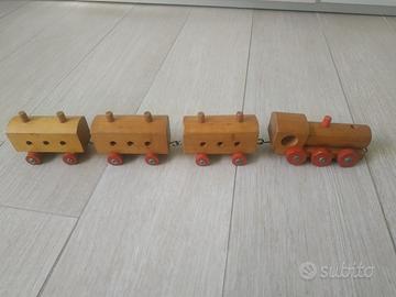 trenino di legno