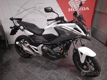 Honda NC 750 x dct cambio automatico