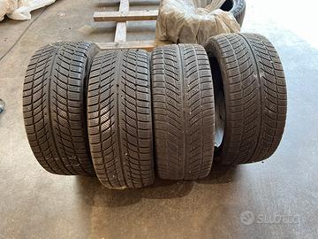 Pneumatici invernali 225/45 R17 94V