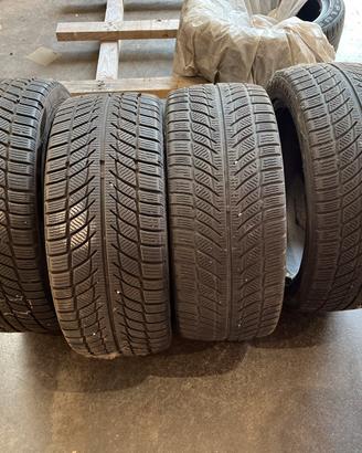Pneumatici invernali 225/45 R17 94V