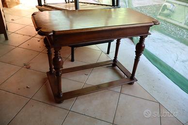 VECCHIO TAVOLO IN NOCE 122X59 CM