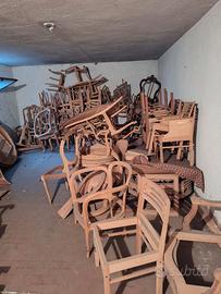Sedie e tavoli grezzi