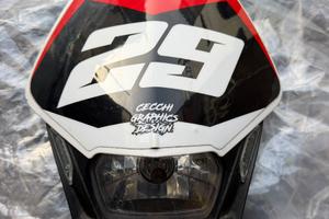 Mascheriva V-face con faro
