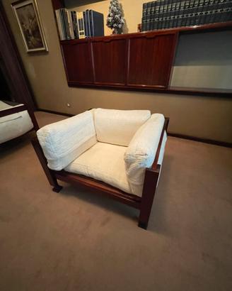Poltrona di design in palissandro con cuscini
