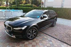 auto volvo v90 cross