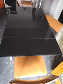 tavolo in cristallo allungabile