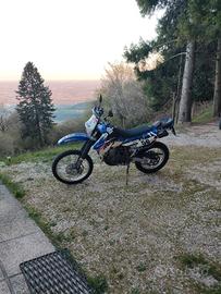 Suzuki dr-z 400