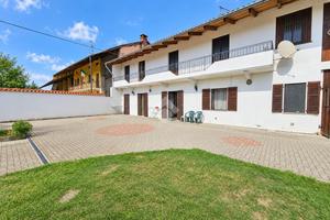 CASA INDIPENDENTE A LIVORNO FERRARIS