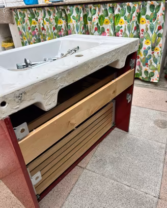 Mobile con lavabo