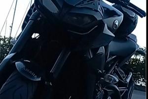 MT 09 Total Black 2018