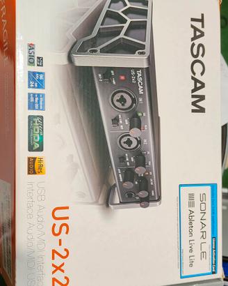 INTERFACCIA AUDIO MIDI/USB 2x2