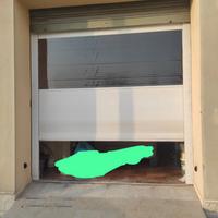 Tenda a rullo per garage