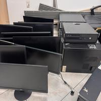 Computer completi con Monitori