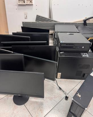 Computer completi con Monitori