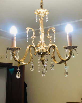Lampadario pendente  a tre luci in cristallo