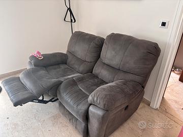 Divano reclinabile