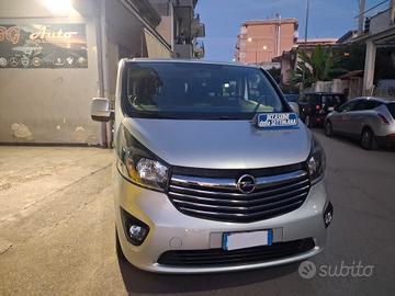 Opel Vivaro 1.6 CDTI uni pro 9 posti (Gancio train