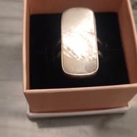 anello con madreperla