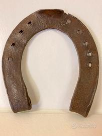 Ferro di cavallo originale e portafortuna