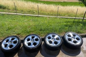 Cerchi in lega alfa romeo
