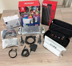 Nintendo Switch OLED Bianca 64GB + Mario Kart 8