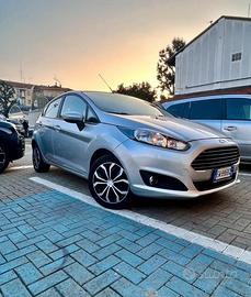 Ford Fiesta VI 2014 5p 1.4 Business Gpl 92cv
