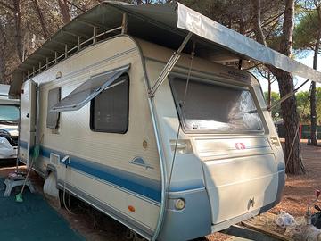 Roulotte Adria 542 PK