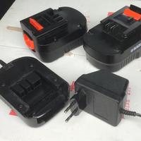 2 BATTERIE BLACK&DECKER 12V CON CARICABATTERIE