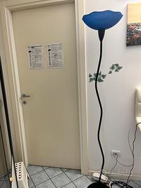 Lampada da terra blu