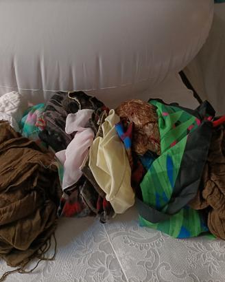 Lotto unico stoffe, foulard e sciarpe vintage