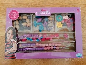 Perline in legno colorato per collane