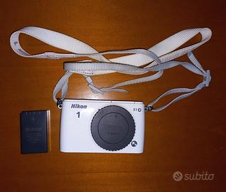 Nikon 1 S1 bianca