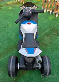 moto elettrica modello BMW 12V