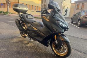 TMAX 560 2022