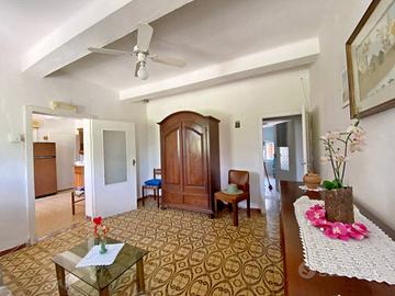 Casa indipendente di 113 m² con 4 locali e box aut