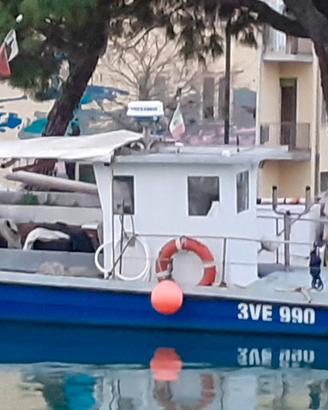 imbarcazione per pesca costiera.