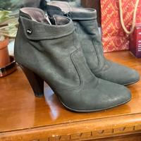 Acarpe grigie donna