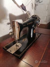Antica Singer del  1936 con accessori