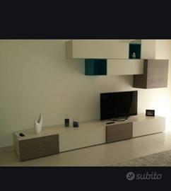 Parete attrezzata pari al nuovo