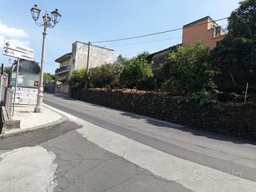 casa indipendente da ristrutturare con terreno 