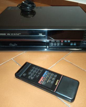 Videoregistratore VHS Sanyo con telecomando