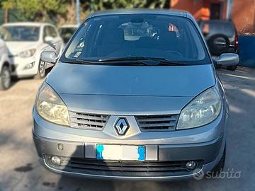 Renault Scenic Grand Scénic 1.9 dCi/130CV Dynamiqu