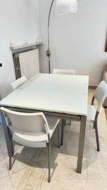 Tavolo allungabile in cristallo