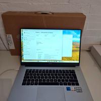 Huawei D15 15 11gen 8 GB RAM SSD 512 nuovo!!!