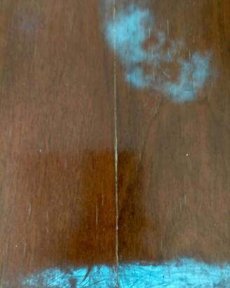 Tavolo in legno quadrato