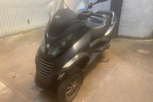 Piaggio mp3 250