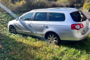 VOLKSWAGEN Passat 2.0 TDI DPF Var. Comfort