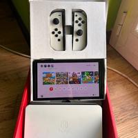 Switch oled bianca praticamente nuova