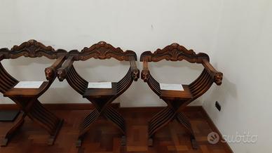 sedie tipo Savonarola - testa di leone